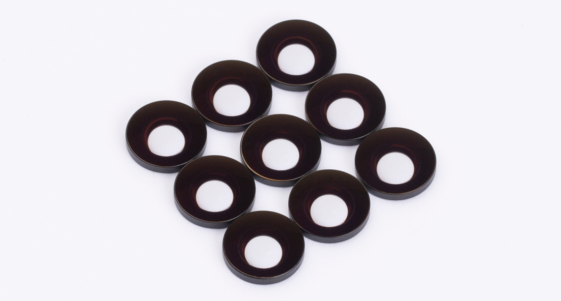 不同材料镜片的区别和萤石镜片制作材料